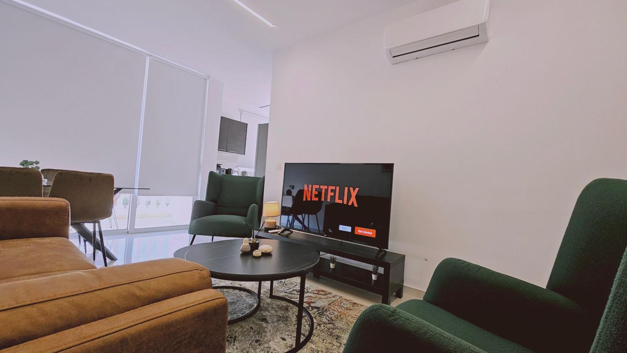 Stay Cosmo City Suites Никозия Екстериор снимка