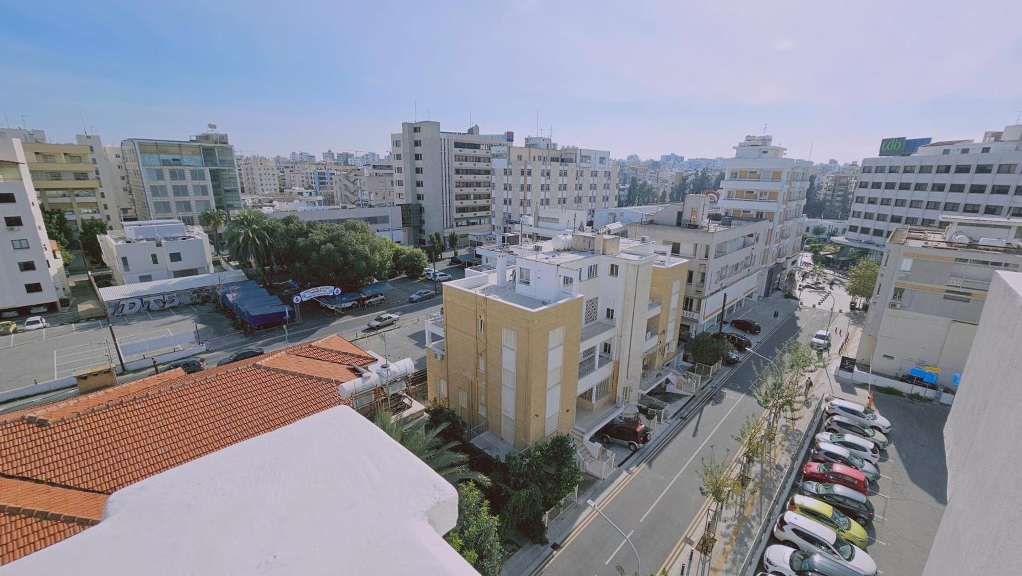 Stay Cosmo City Suites Никозия Екстериор снимка