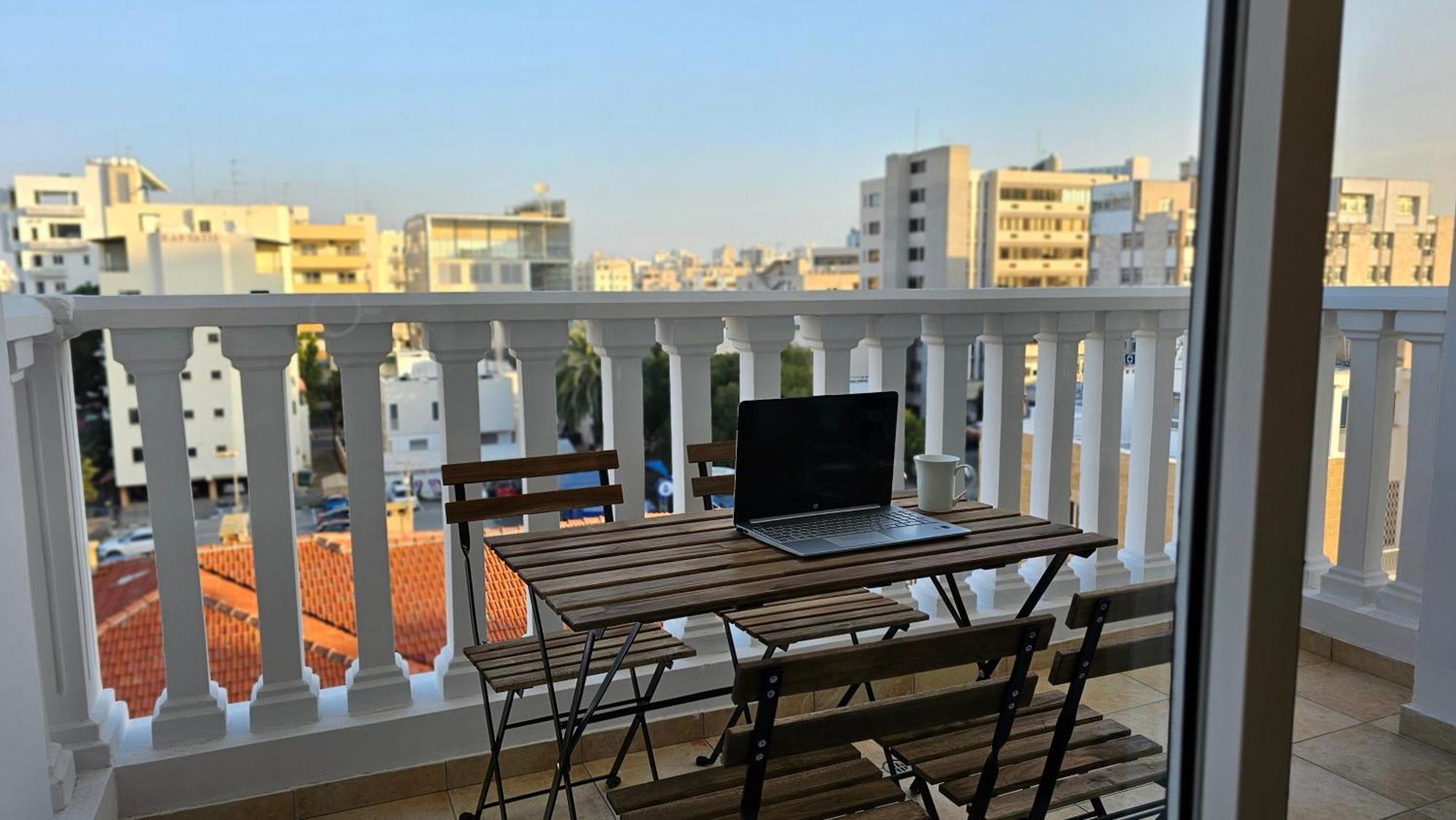 Stay Cosmo City Suites Никозия Екстериор снимка