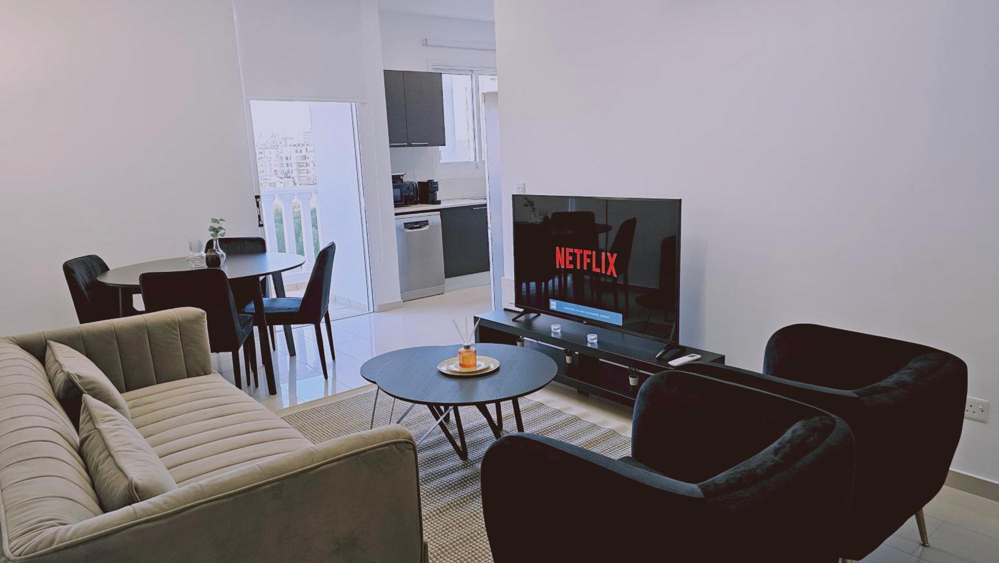 Stay Cosmo City Suites Никозия Екстериор снимка