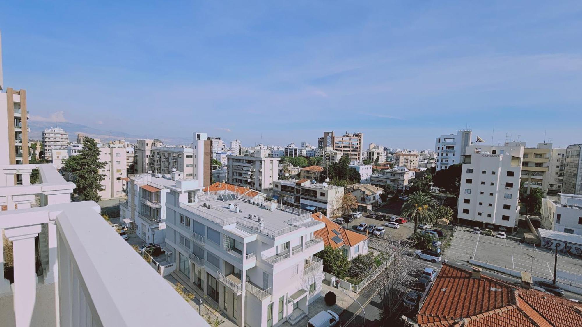 Stay Cosmo City Suites Никозия Екстериор снимка