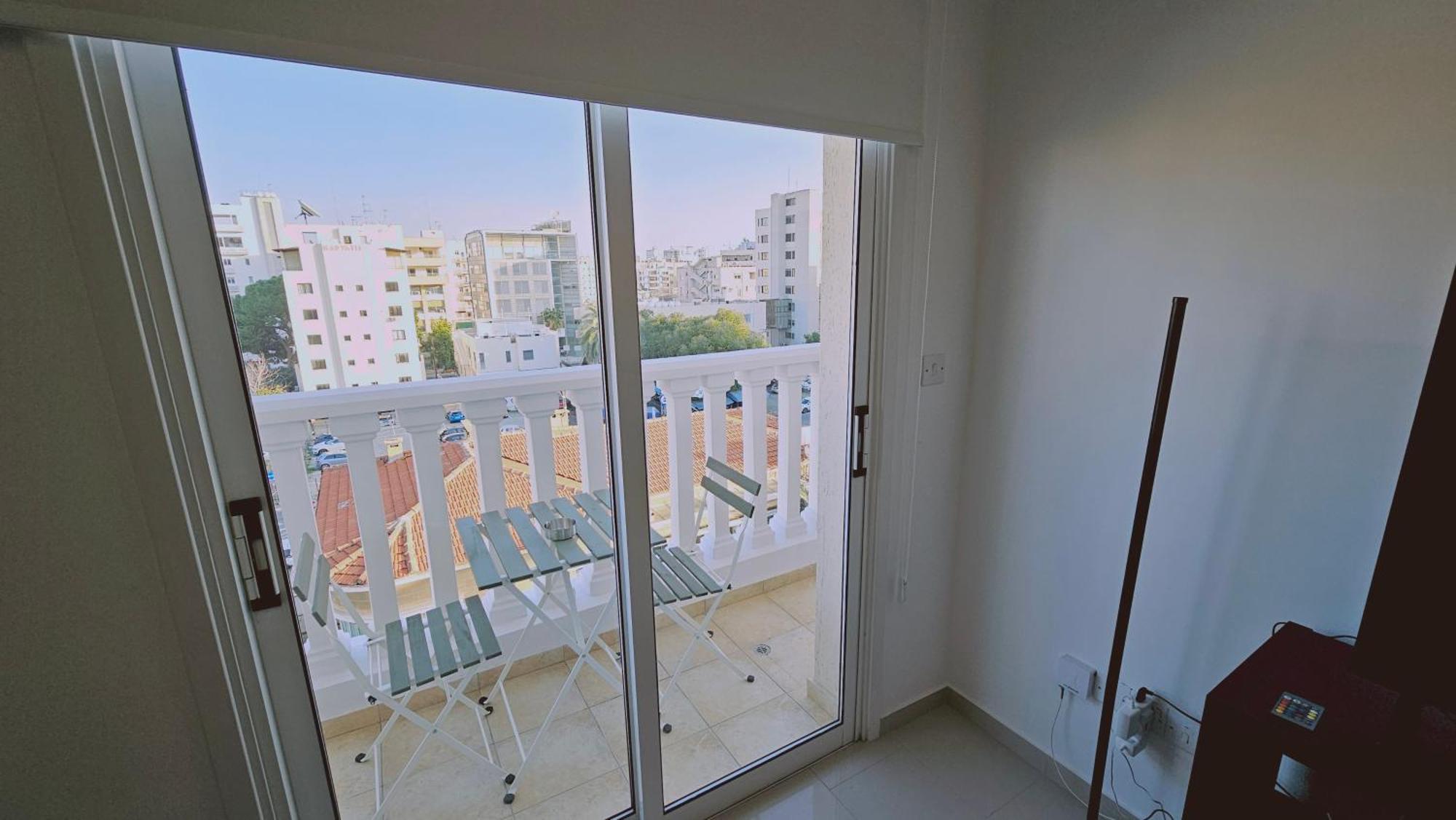 Stay Cosmo City Suites Никозия Екстериор снимка