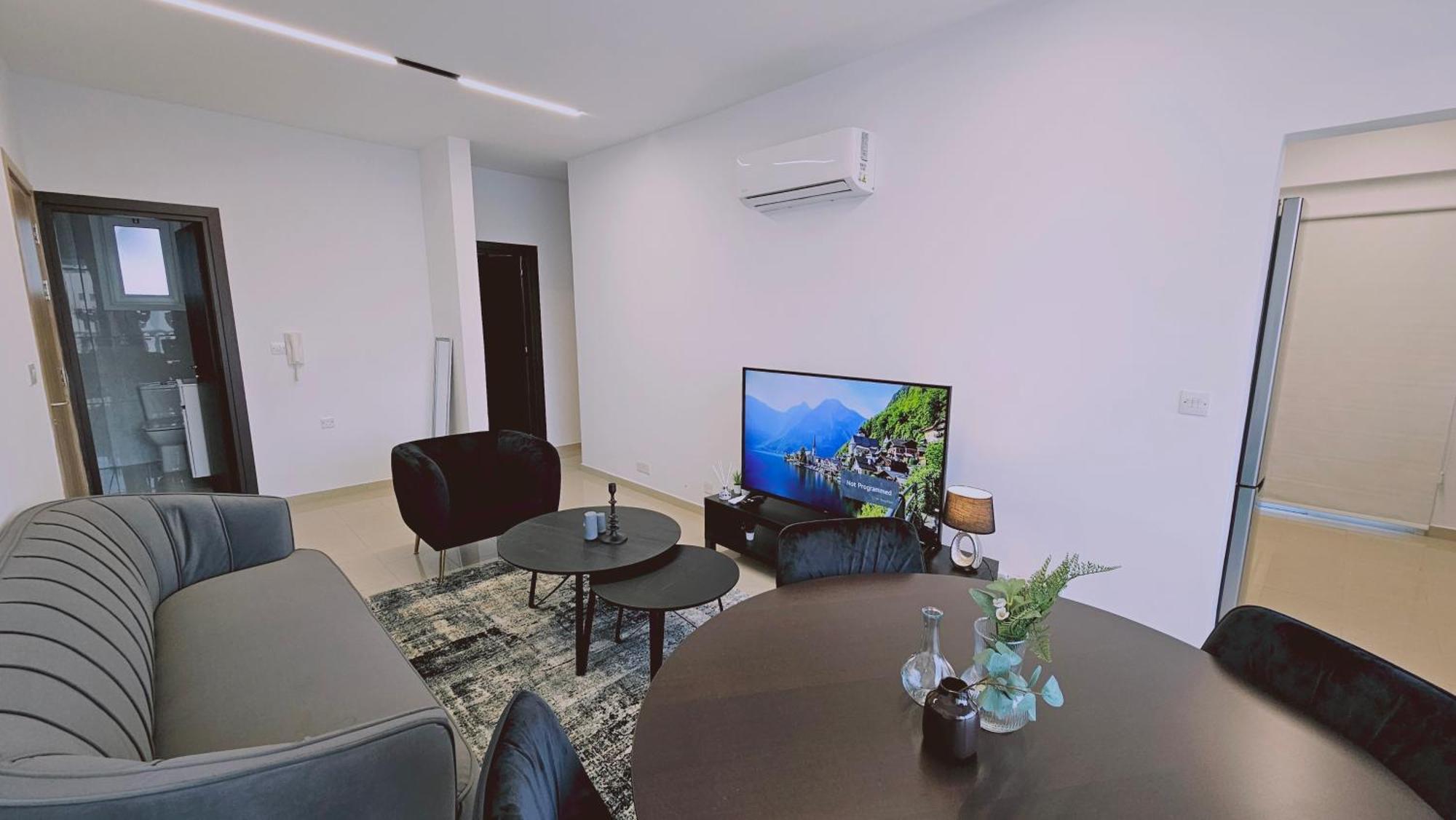Stay Cosmo City Suites Никозия Екстериор снимка