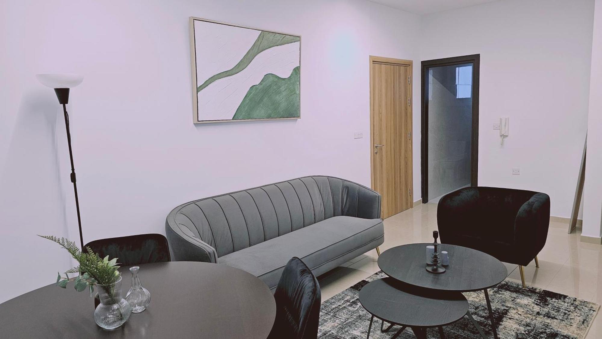 Stay Cosmo City Suites Никозия Екстериор снимка